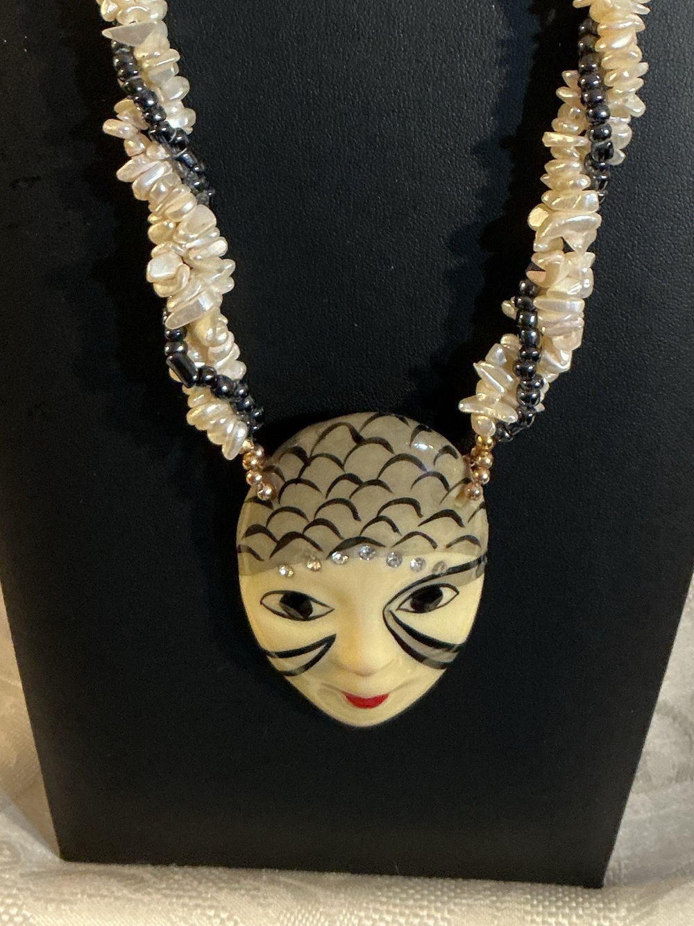 Freshwater Pearl & Black Glass Vintage Art Deco Gold Tone Pendant Necklace - Picture 3 of 6